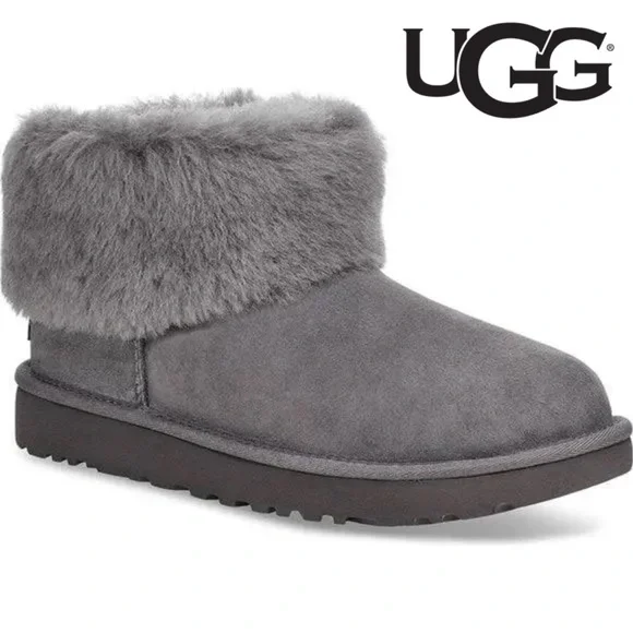 UGG CLASSIC MINI FLUFF BOOTIE - Picture 1 of 9